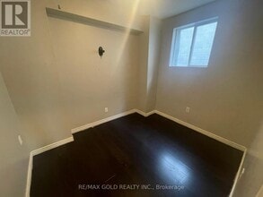 78 Geneva St in St Catharines, ON - Building Photo - Building Photo