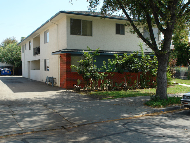 671 Bellflower Ave in Sunnyvale, CA - Foto de edificio - Building Photo