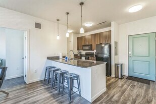 305 E Front St in Missoula, MT - Building Photo