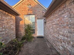 200 Hawthorne Dr in Murphy, TX - Building Photo - Building Photo