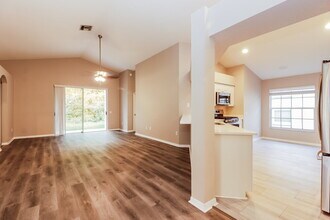 29611 Birds Eye Dr in Zephyrhills, FL - Building Photo - Building Photo