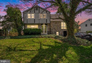 1057 Fitzwatertown Rd in Roslyn, PA - Building Photo - Building Photo