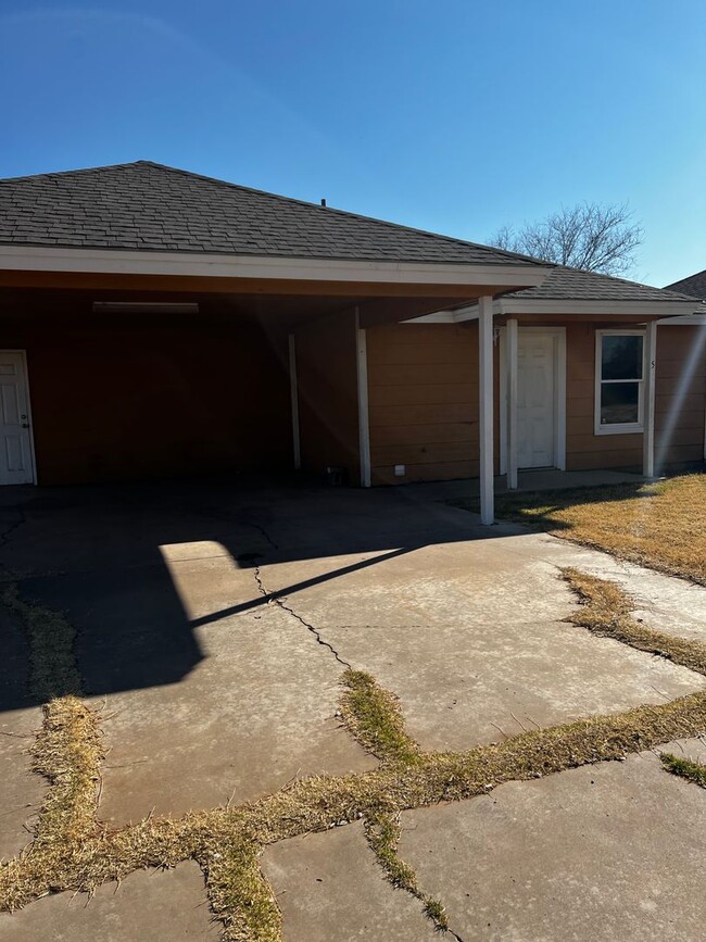 519 39th St in Lubbock, TX - Building Photo - Building Photo