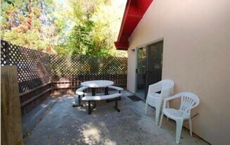 6601 Santa Lucia Rd in Atascadero, CA - Building Photo