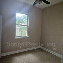 5507 Warrington Dr in New Orleans, LA - Foto de edificio - Building Photo