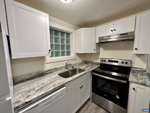 104 Dunova Ct in Charlottesville, VA - Building Photo - Building Photo