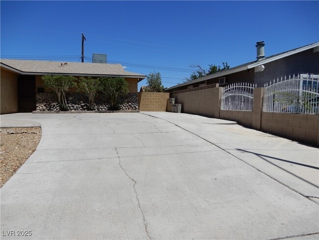 6236 Mcallister Ave in Las Vegas, NV - Building Photo - Building Photo