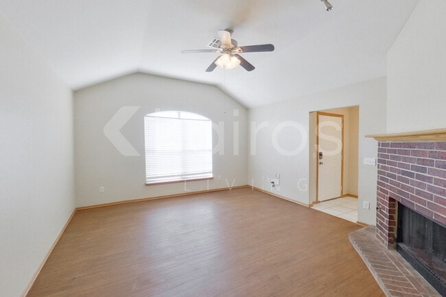 1129 NE 8th St in Moore, OK - Building Photo - Building Photo