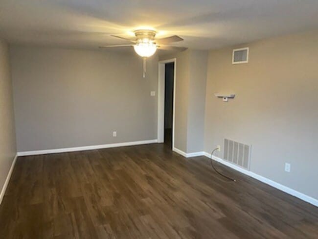 property at 507 E Chicago St
