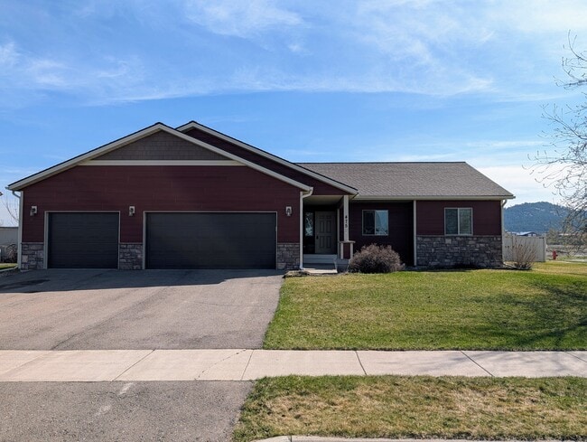 475 Triple Creek Dr in Kalispell, MT - Building Photo - Building Photo