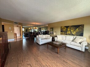 4751 NW 21st St in Lauderhill, FL - Building Photo - Building Photo