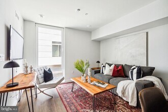 1102 Germantown Ave-Unit -UNIT 207 in Philadelphia, PA - Building Photo - Building Photo