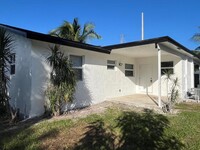 3644 Melaleuca Ln in Lake Worth, FL - Building Photo - Building Photo