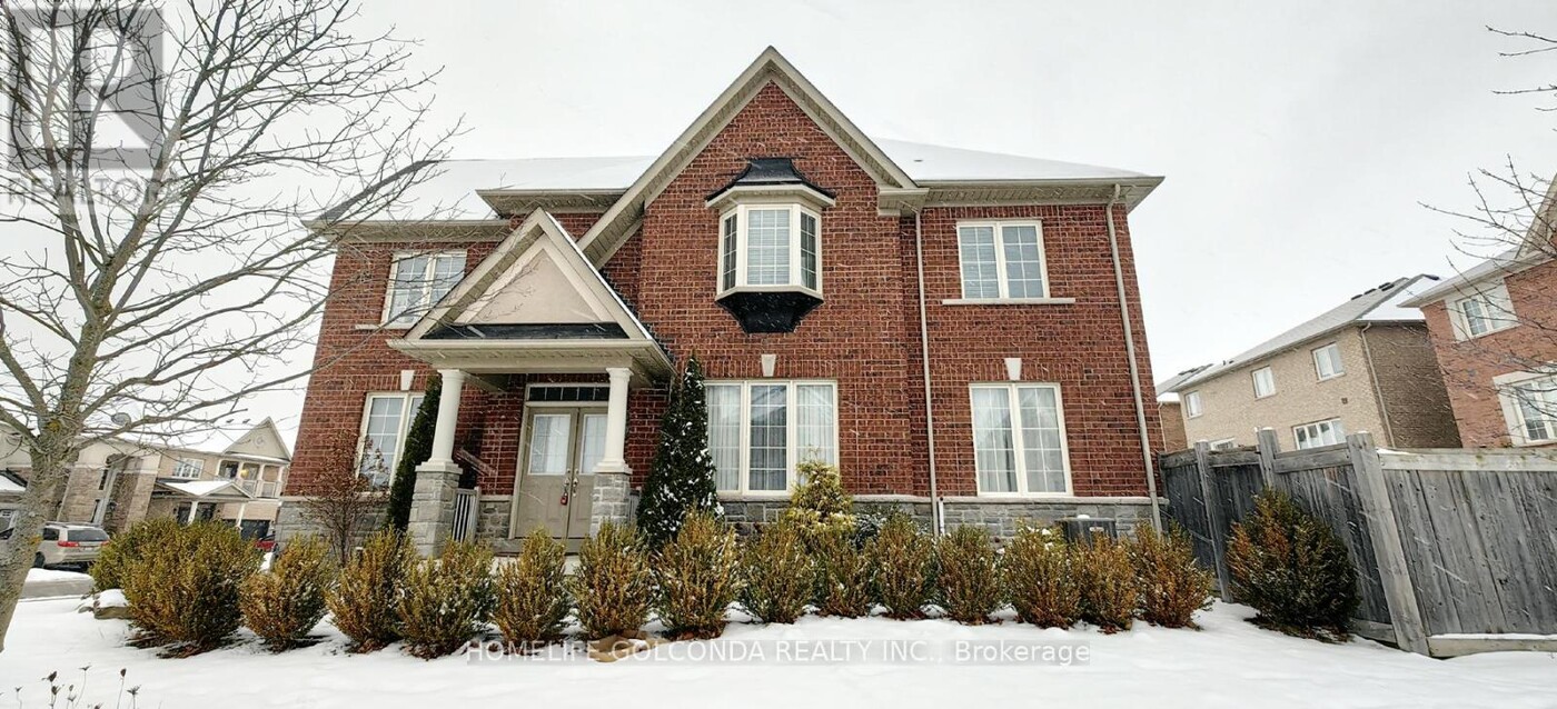 164 Emma Broadbent Ct in Newmarket, ON - Building Photo