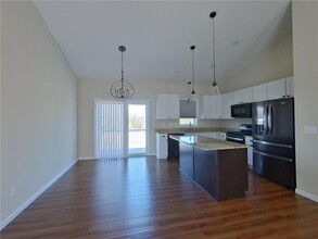 1341 Meadow Ln in Shakopee, MN - Building Photo - Building Photo