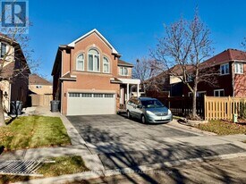 3 Carrie Crescent in Brampton, ON - Building Photo