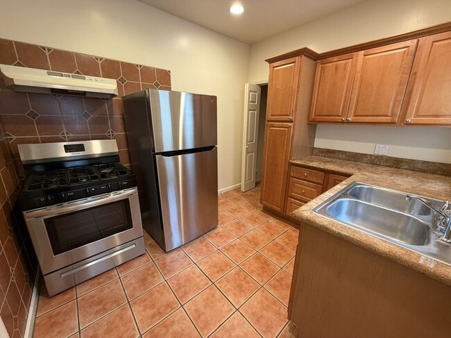 630 1/2 North Spaulding Avenue in Los Angeles, CA - Foto de edificio - Building Photo