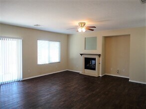 4441 W Galapagos Ave in North Las Vegas, NV - Building Photo - Building Photo