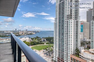 230 NE 4th St in Miami, FL - Building Photo - Building Photo