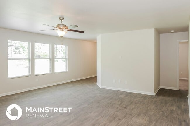 30037 Westfield Dr in Harvest, AL - Foto de edificio - Building Photo