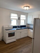 1017 N Mantua St in Kent, OH - Foto de edificio - Building Photo