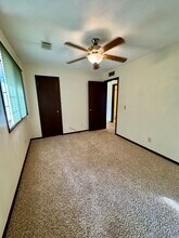 1299 48th Ave in East Moline, IL - Foto de edificio - Building Photo