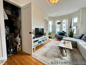 839 Parker St in Boston, MA - Foto de edificio - Building Photo