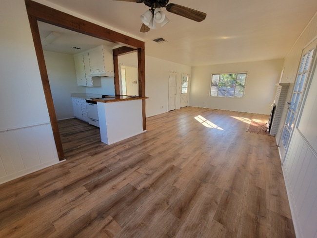 7258 Allott Ave, Unit 7258A in Los Angeles, CA - Building Photo - Building Photo