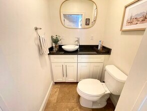 270 Bowen St, Unit 2 in Boston, MA - Building Photo - Building Photo