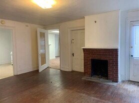 97 Oak St, Unit 1st floor front in Binghamton, NY - Building Photo