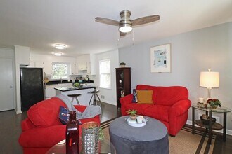 1127 Clifton Rd NE in Atlanta, GA - Building Photo - Building Photo