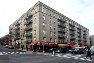 3924 Queens Blvd Apartments