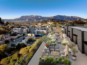 The Angeleno in Los Angeles, CA - Foto de edificio - Building Photo