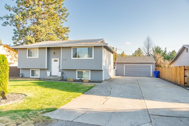 property at 6204 E 10th Ave