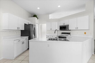 2675 SE 4th Pl in Homestead, FL - Foto de edificio - Building Photo