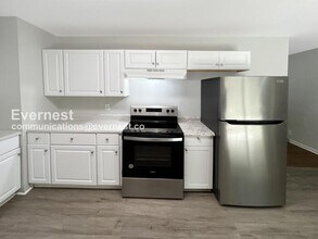 2463 Montezuma Cir in Ellenwood, GA - Building Photo - Building Photo