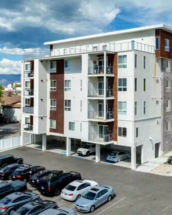 2101 N Main St in Sunset, UT - Building Photo