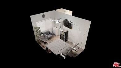 647 W 18th St in Los Angeles, CA - Building Photo - Building Photo