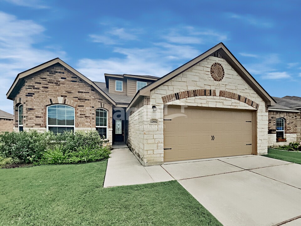 12882 Cedarcreek Trail in San Antonio, TX - Building Photo