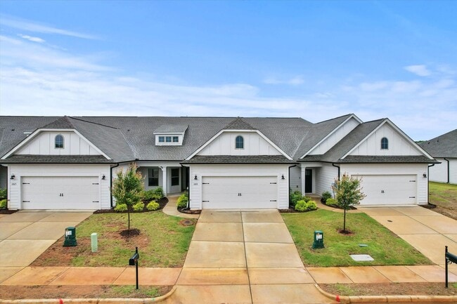 property at 12631 Whitcomb Cir