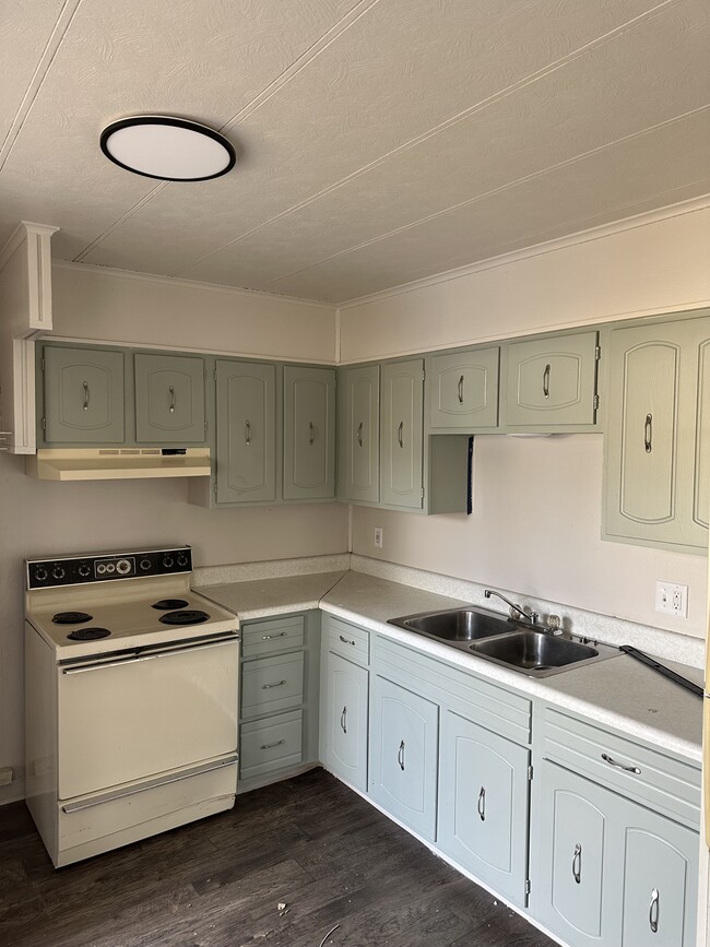property at 106-108 NW 11th Ave