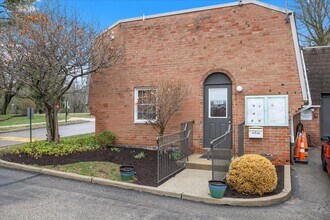 4000 Gypsy Ln in Philadelphia, PA - Building Photo - Building Photo