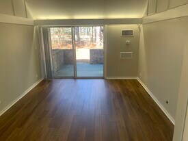 130 Fairway Ave, Unit 122 in Southern Pines, NC - Building Photo