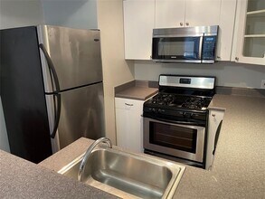 610 Franklin Blvd in Austin, TX - Building Photo - Building Photo