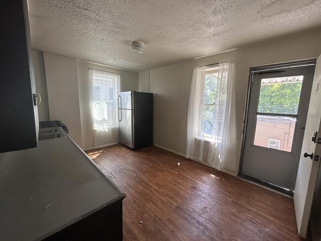 property at 560 600 E