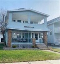 2121 Wyandotte Ave