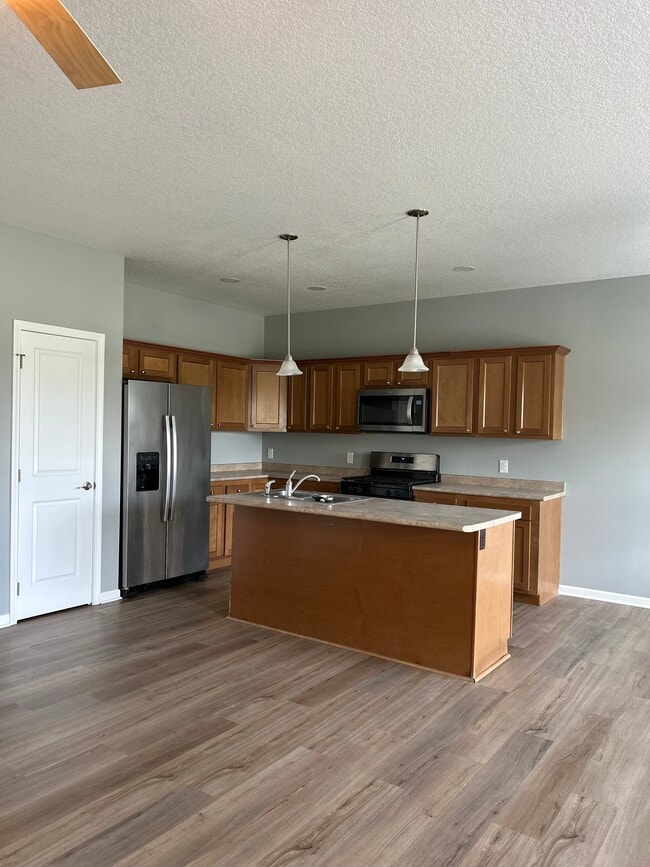 7521 Melody Cir E in Fort Wayne, IN - Building Photo - Building Photo