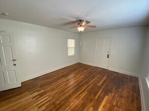 1015 Virgie St in Durham, NC - Foto de edificio - Building Photo
