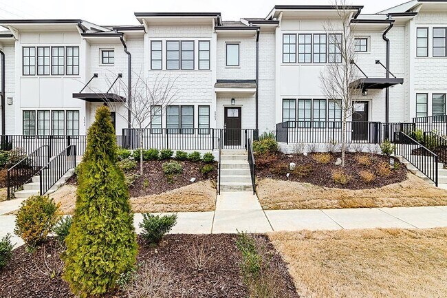 property at 1963 Summit Trace Cir NW