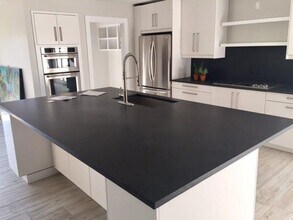 4135 High Summit Dr in Dallas, TX - Building Photo - Building Photo